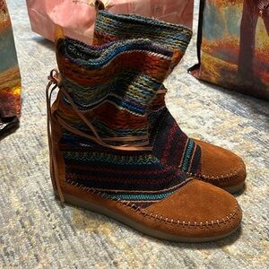Toms Nepal Boots Cognac Suede Textile Mix